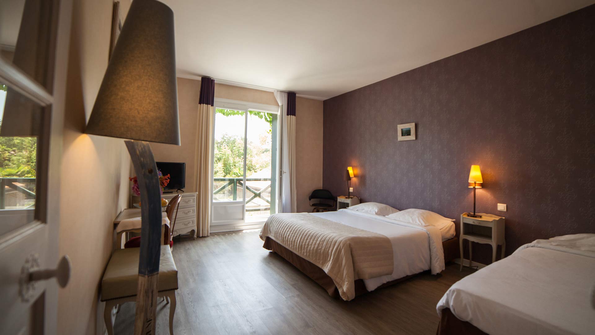 chambre-triple-jardin-principale